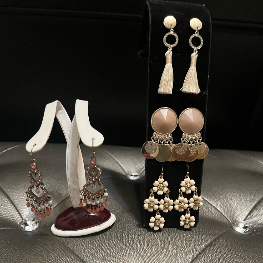 Holly’s Hobby Earringsgs